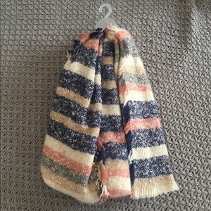NWOT Scarf